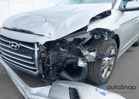 2018 Hyundai Elantra Sel z USA, uszkodzony, nr VIN KMHD84LF2JU723386